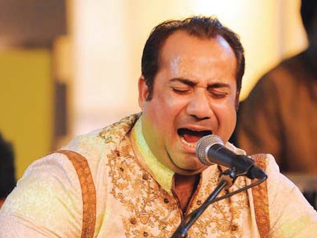 Rahat Fateh Ali Khan performing on tour